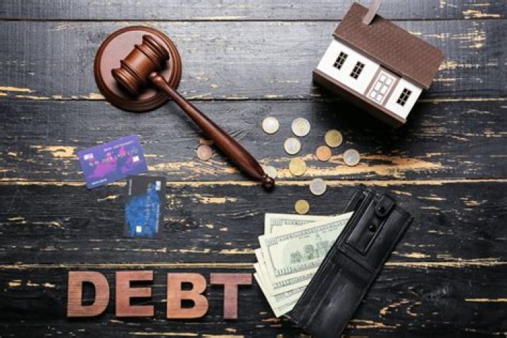 Can a borrower keep his home and its existing mortgage in a Chapter 7?