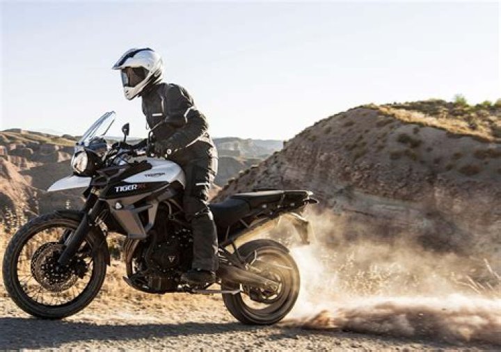 How heavy is a Triumph Tiger 800 XC?