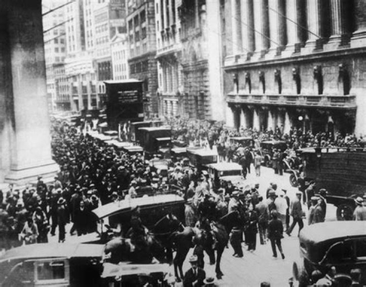 How many people were unemployed after the Wall Street crash?