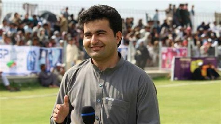 Is Ahmad Shah still alive?