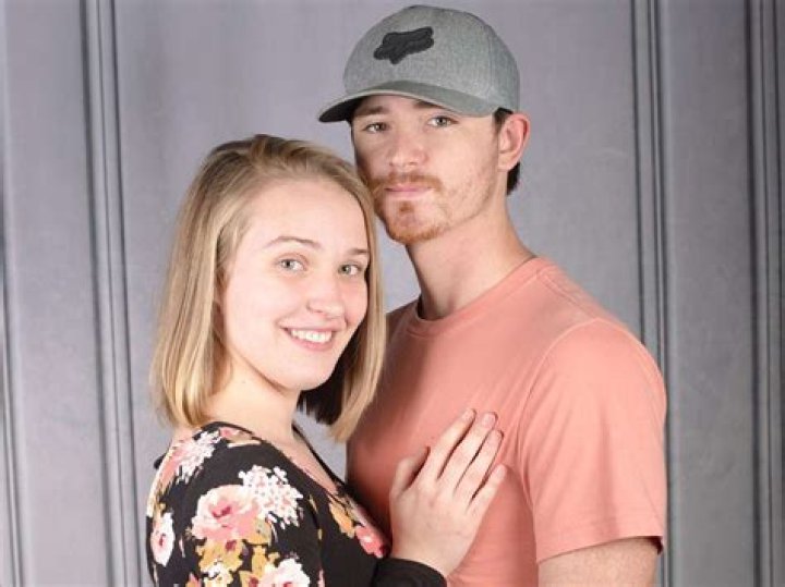 Is Anna Cardwell still married?