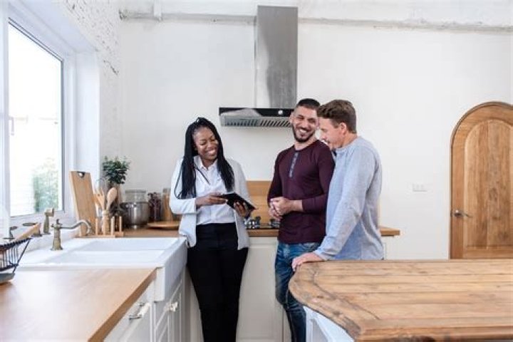 Is it worth it to hire a realtor for renting?