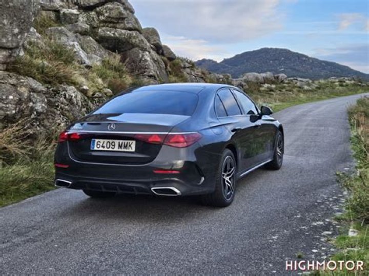 Is Mercedes E class fuel efficient?