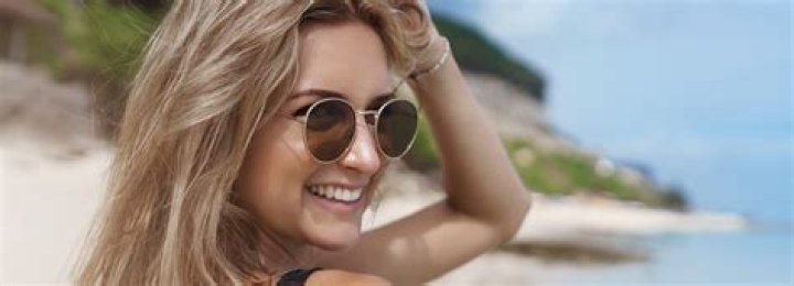 What are the best sunglasses to wear at the beach?
