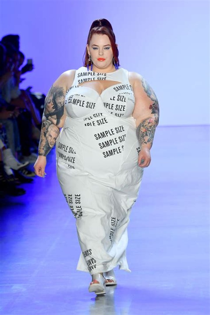 What do plus size models weigh?