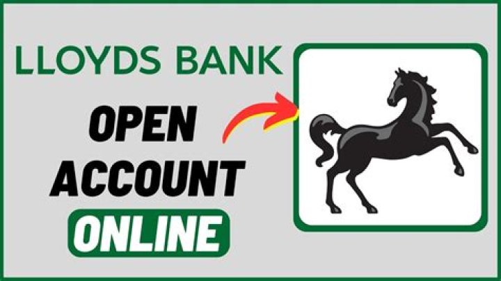 What hours are Lloyds Bank Open?