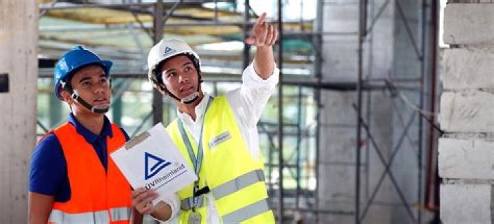 What is an assistant building surveyor?