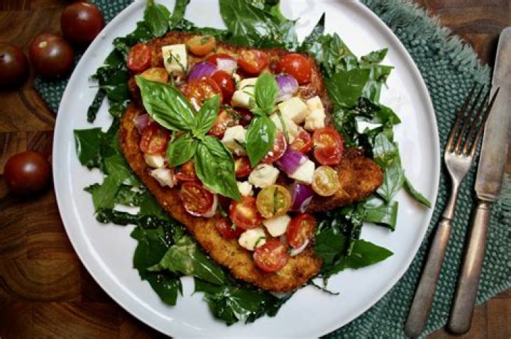 What meat goes with tomato salad?