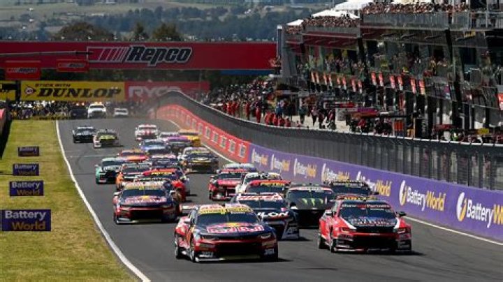 What time does bathurst 1000 start 2021?
