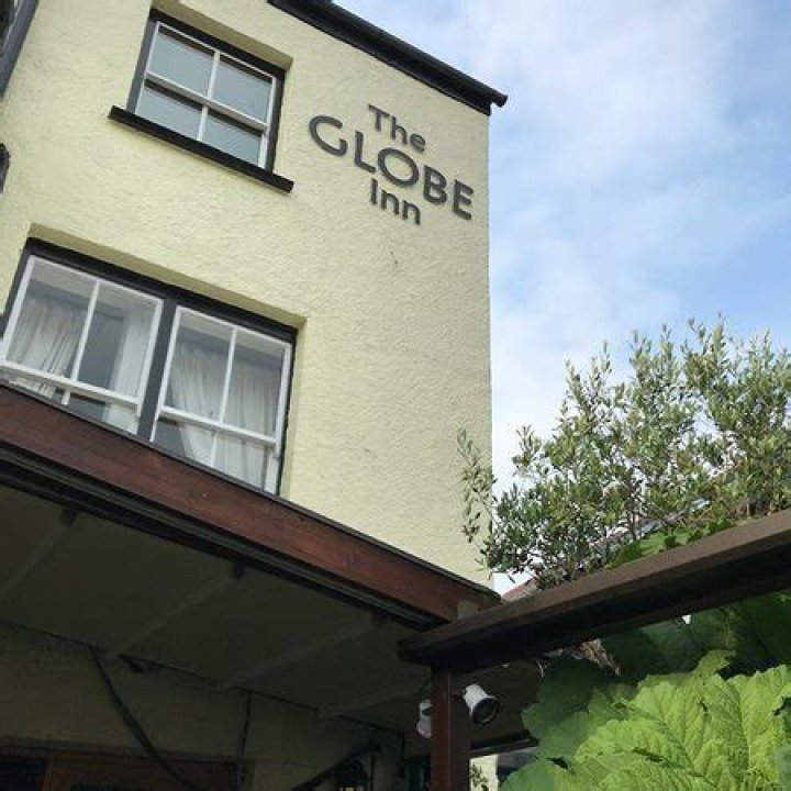 Where is the Globe Inn in Lostwithiel?