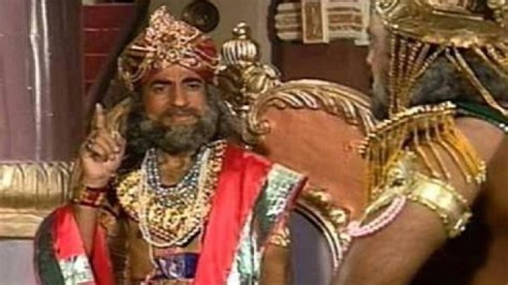 Who are vidur sons?