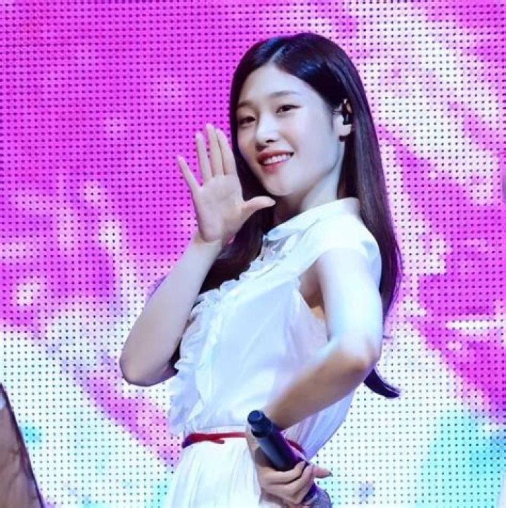 Why did Lee Eun-ju committed suicide?