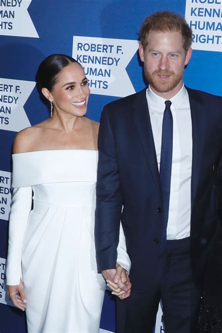 Why did Rachel leave suits?