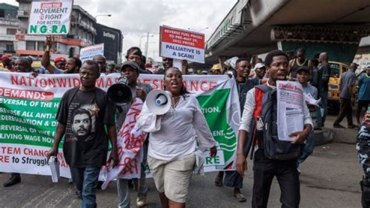 Why is Nigeria economy bad?
