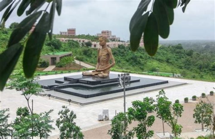 Why Shrimad Rajchandra Ashram Dharampur?